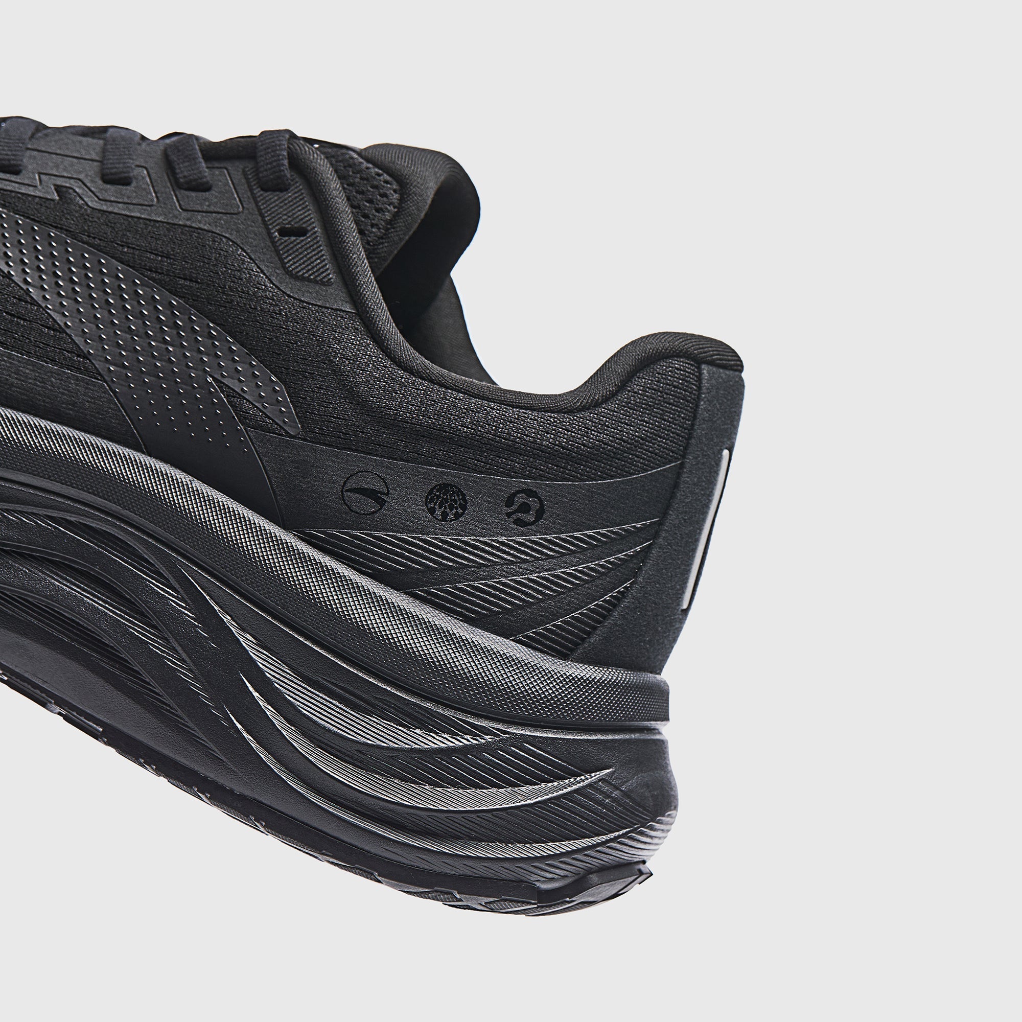 Men's ANTA PG7 2