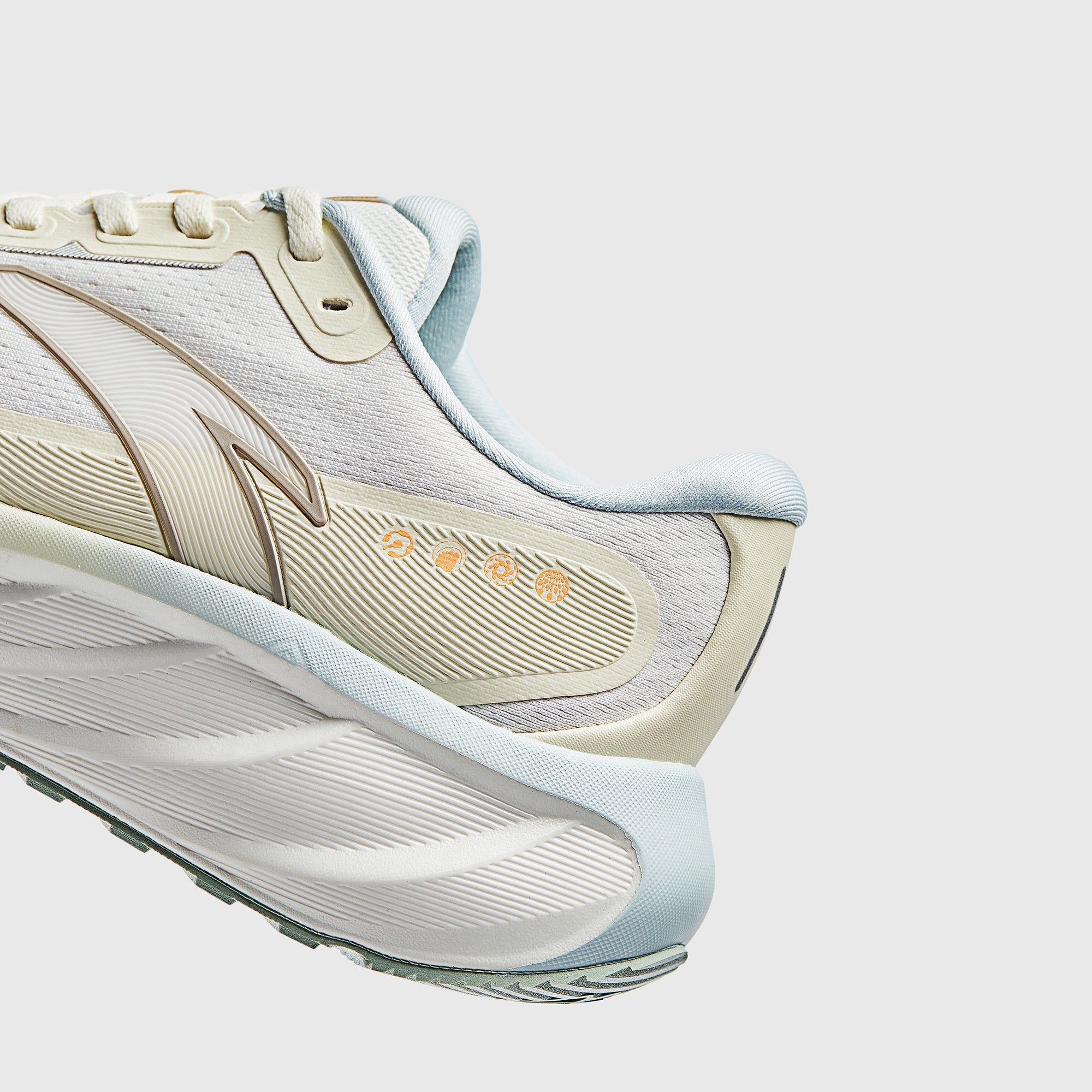 Women's ANTA PG7 2.5