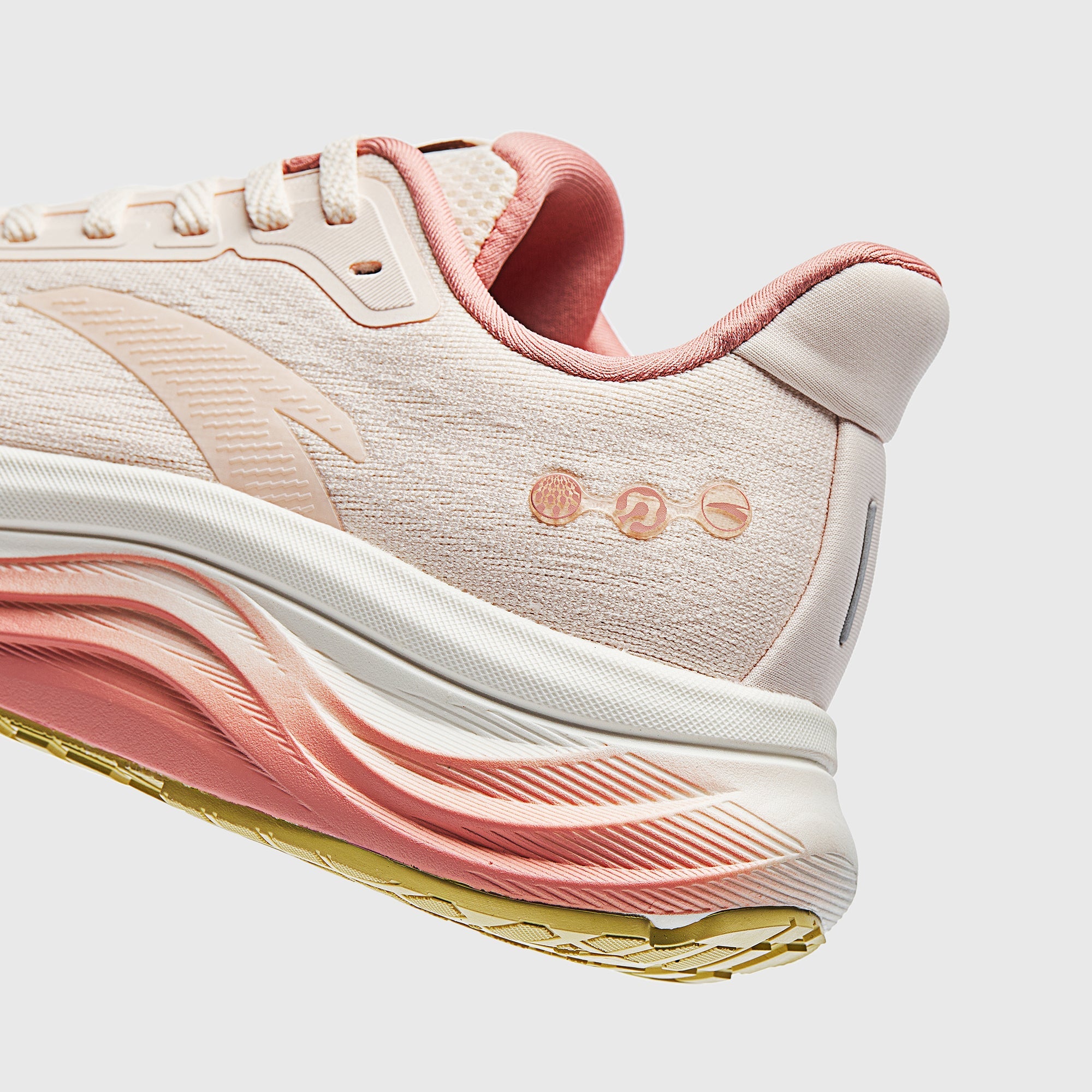 Women's ANTA PG7 2